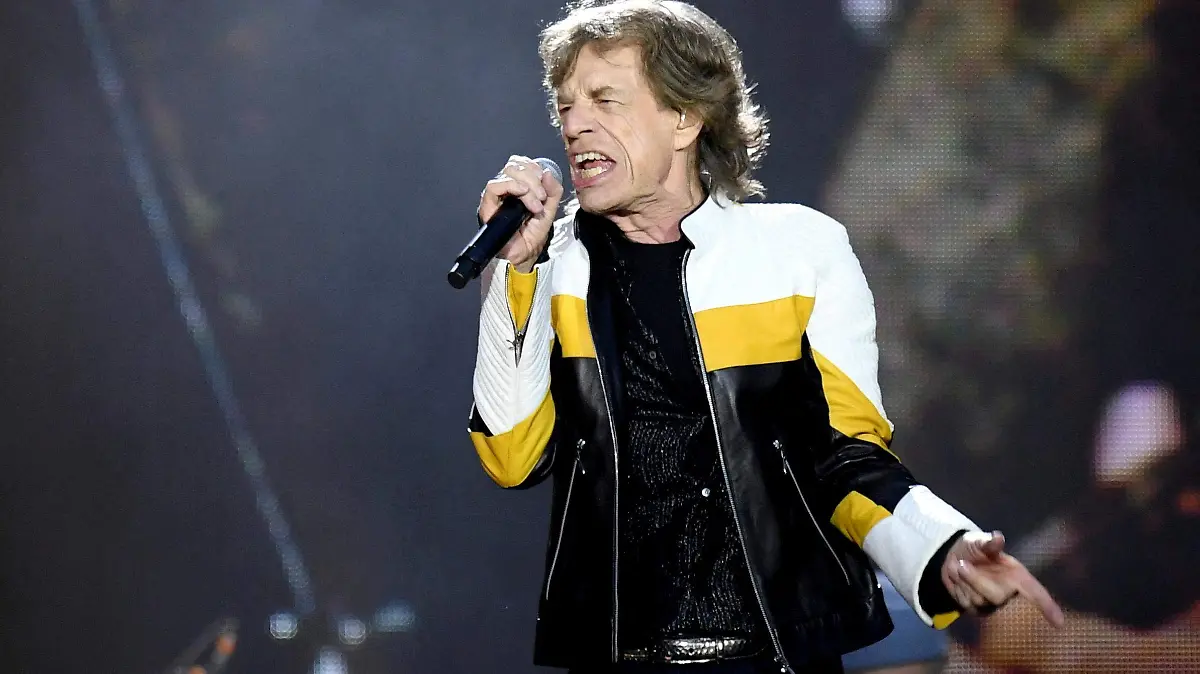 Mick Jagger da positivo a Covid